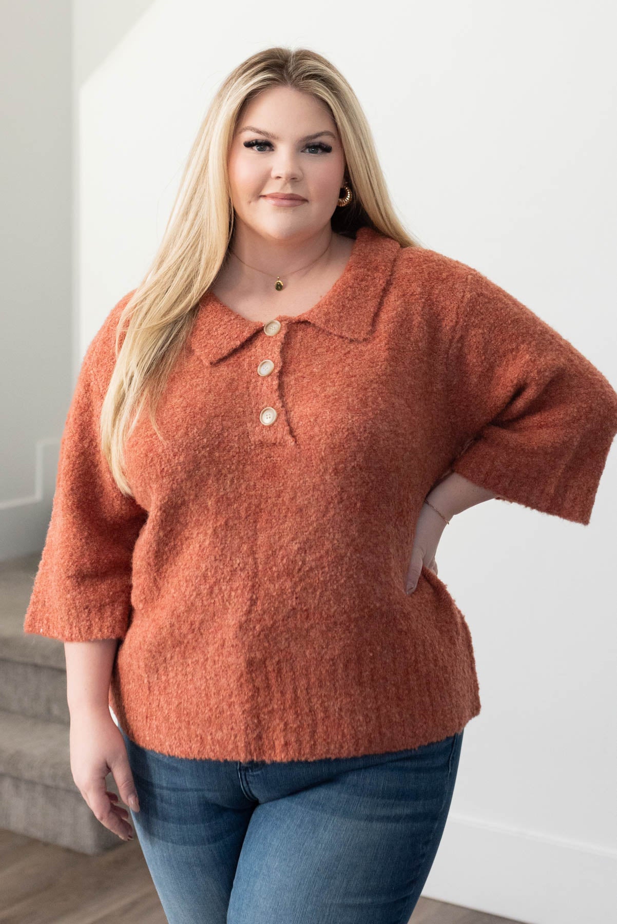 Plus size terracotta knit sweater with short sleeves