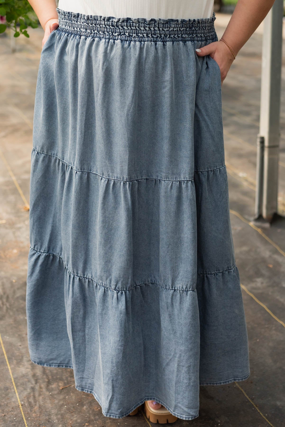 Denim blue tiered skirt with elastic waist and pockets