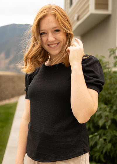 Short sleeve black top
