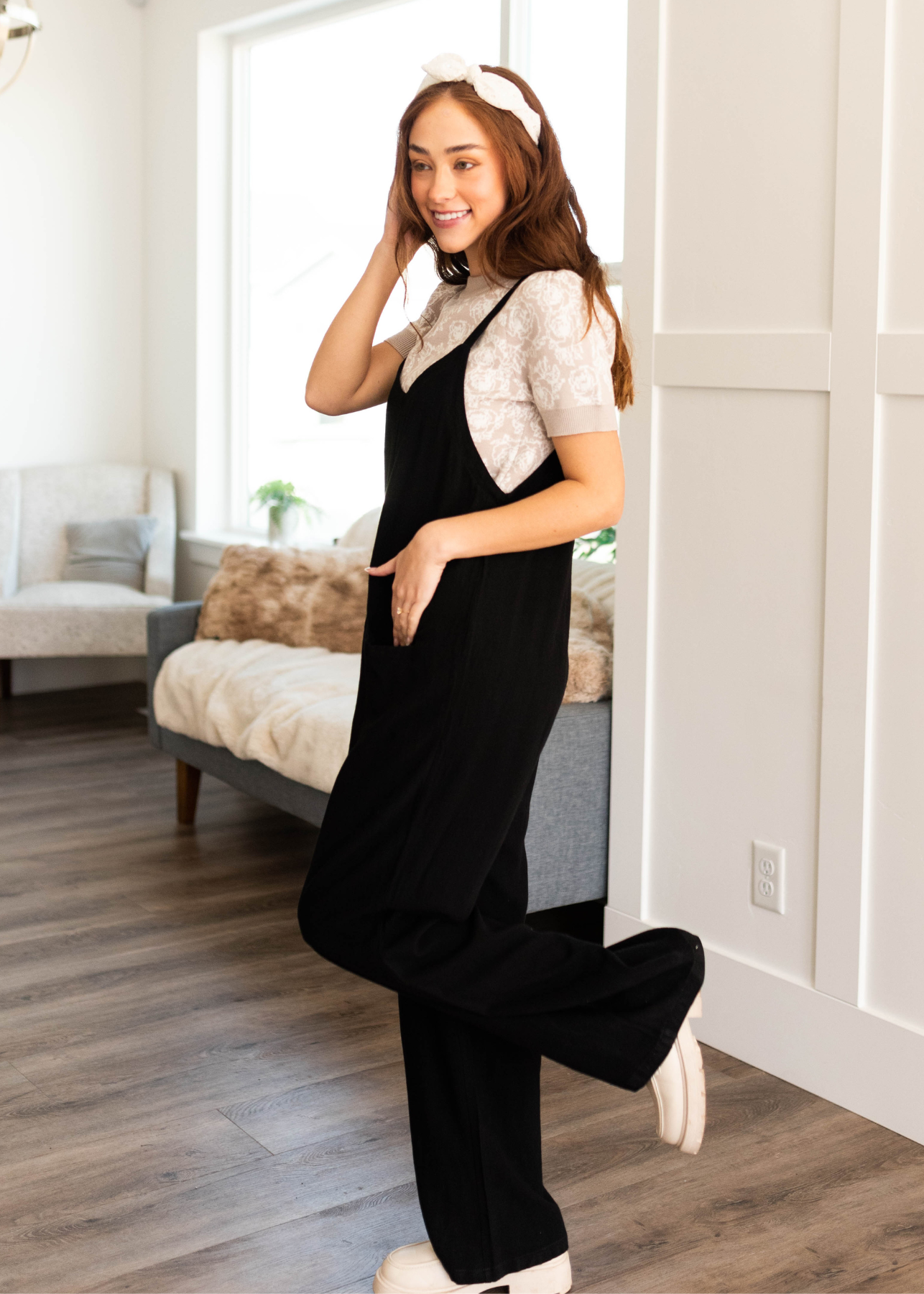 Small black jumpsuit with pockets