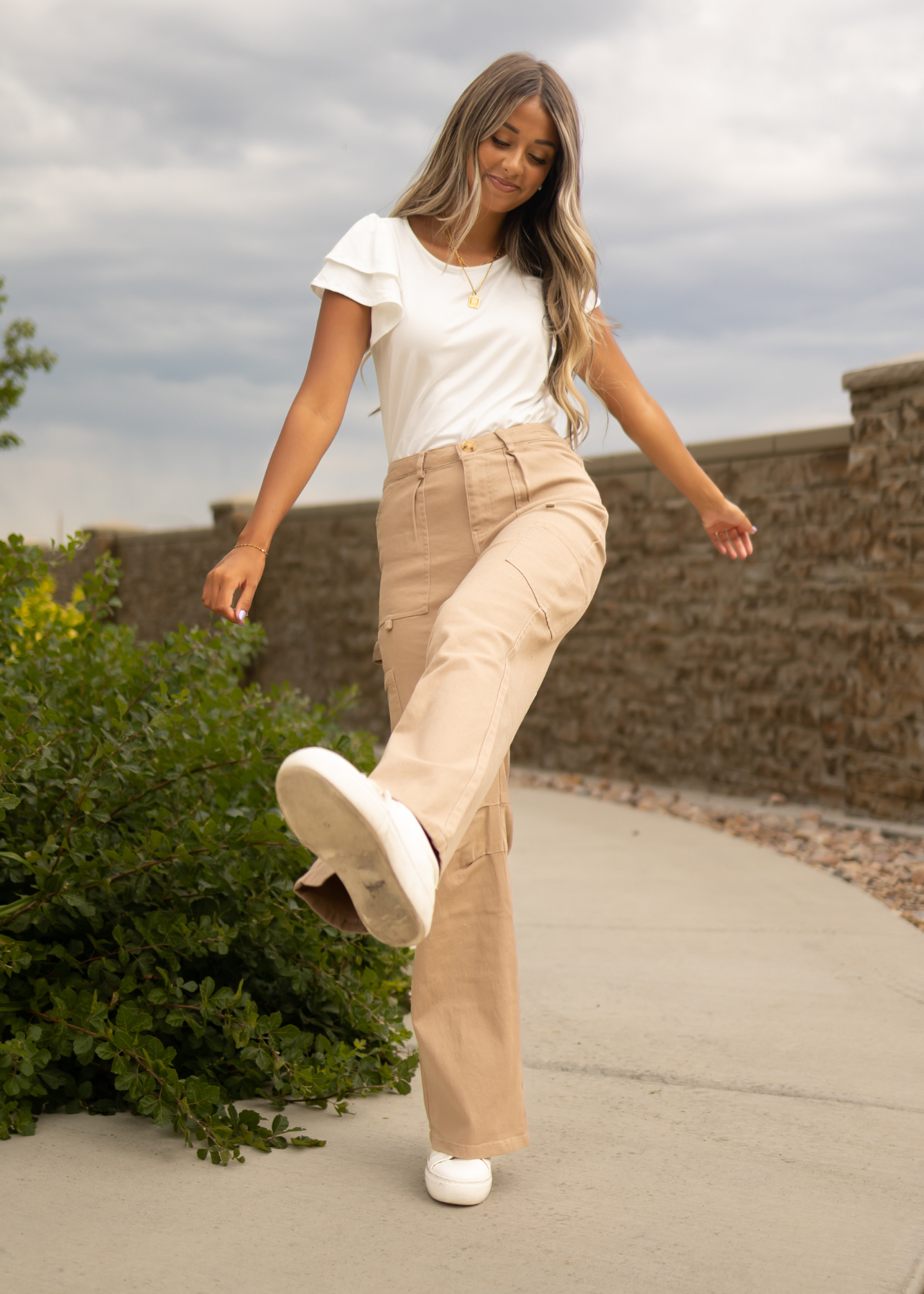 Sand cargo pants