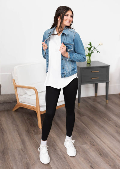 Super soft classic white v-neck top