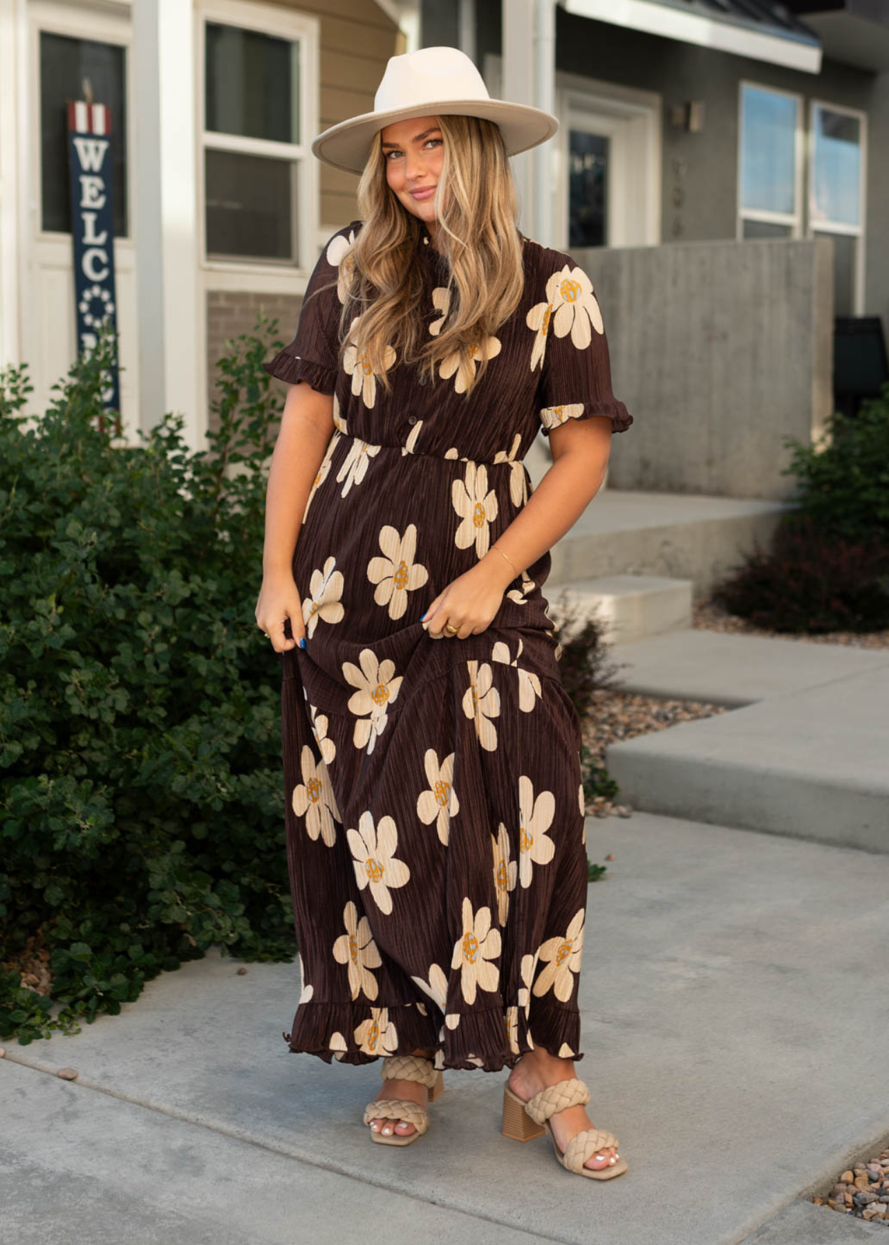 Short sleeve brown floral dress