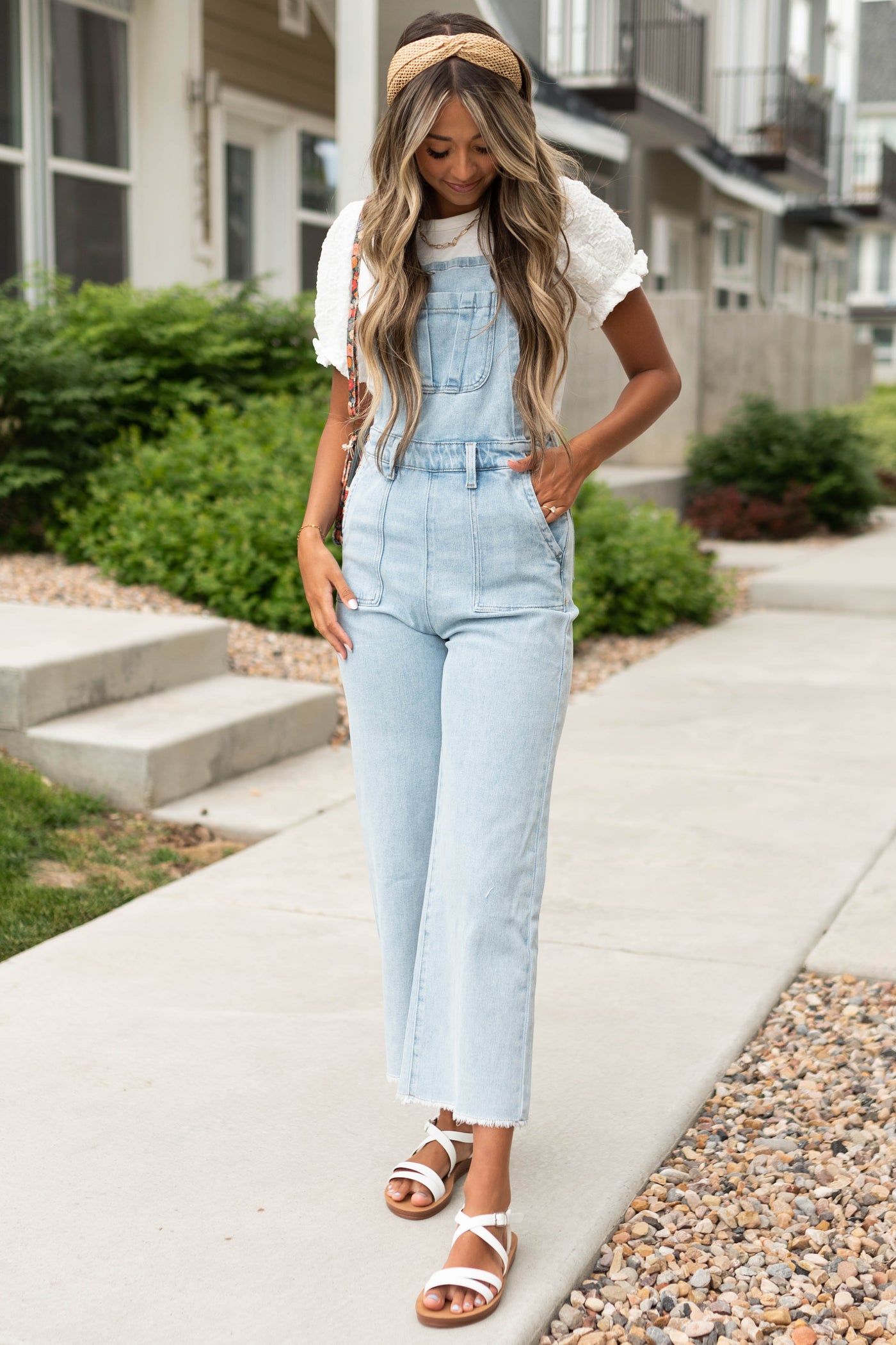Light overalls with pockets