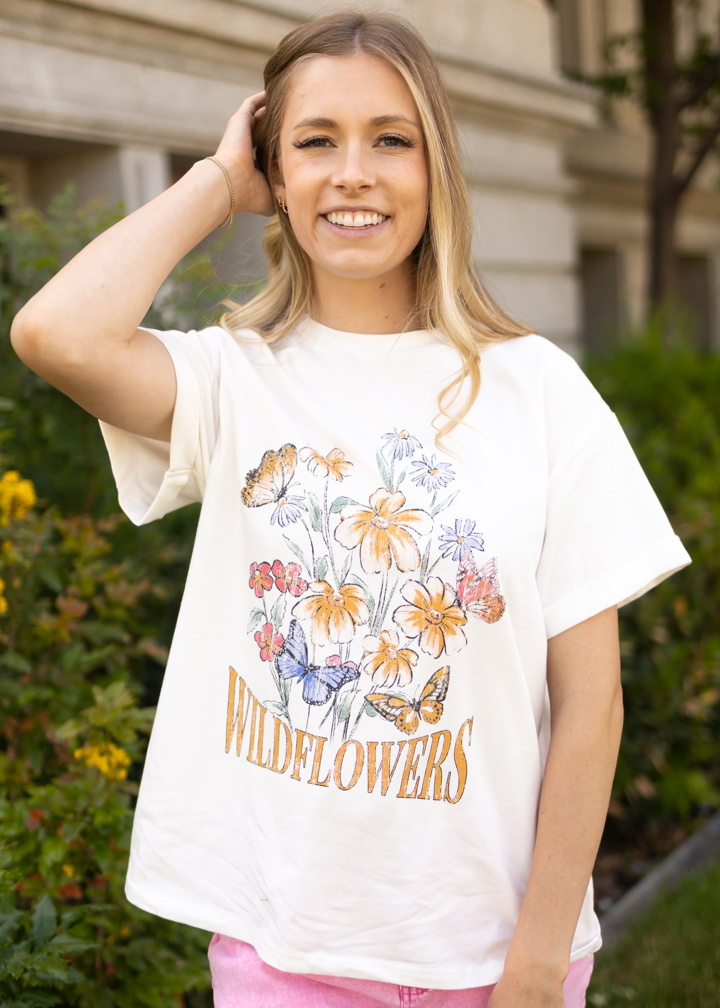 Small wildflower white graphic tee