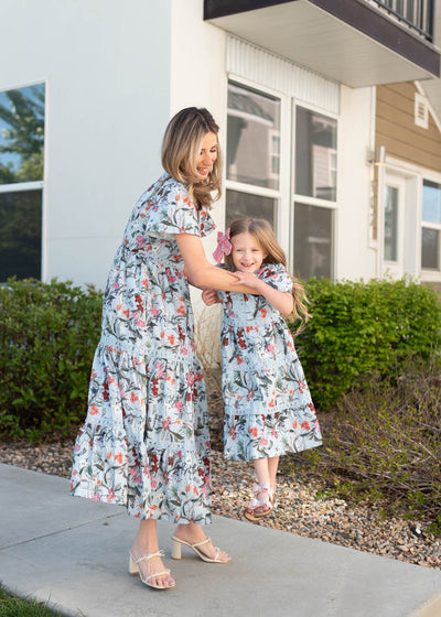 Short sleeve blue floral tiered little girl dress