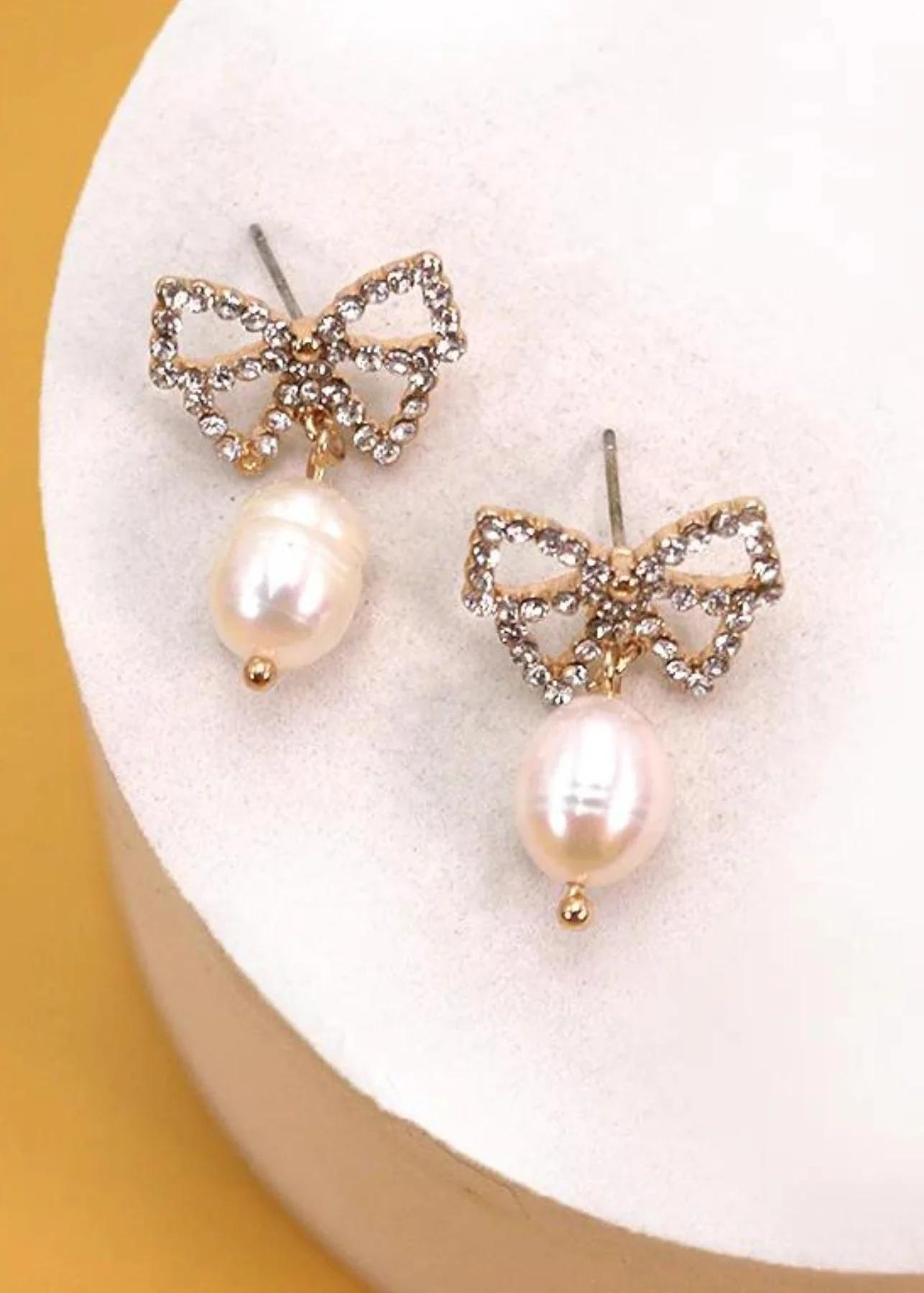 Dollie Gold Pearl Earing