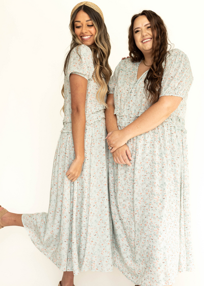 Light seafoam short sleeve dress with floral print.