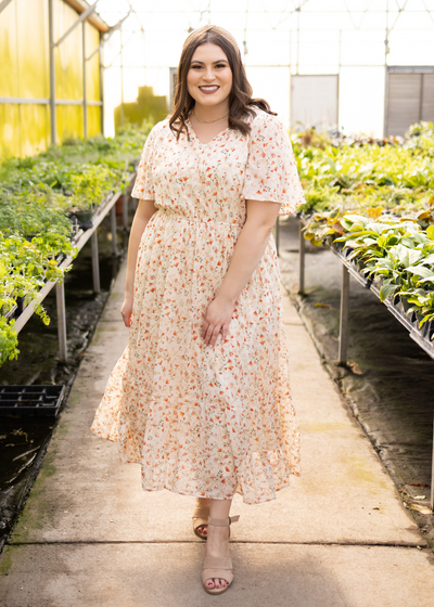Short sleeve plus size cream floral dress