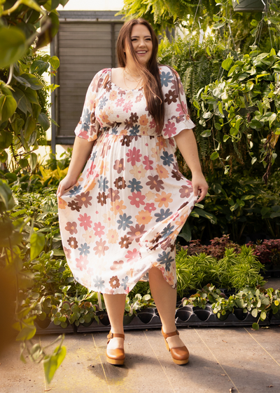 Plus size floral dress with short sleeves