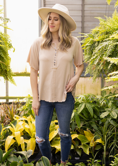 Short sleeve beige top