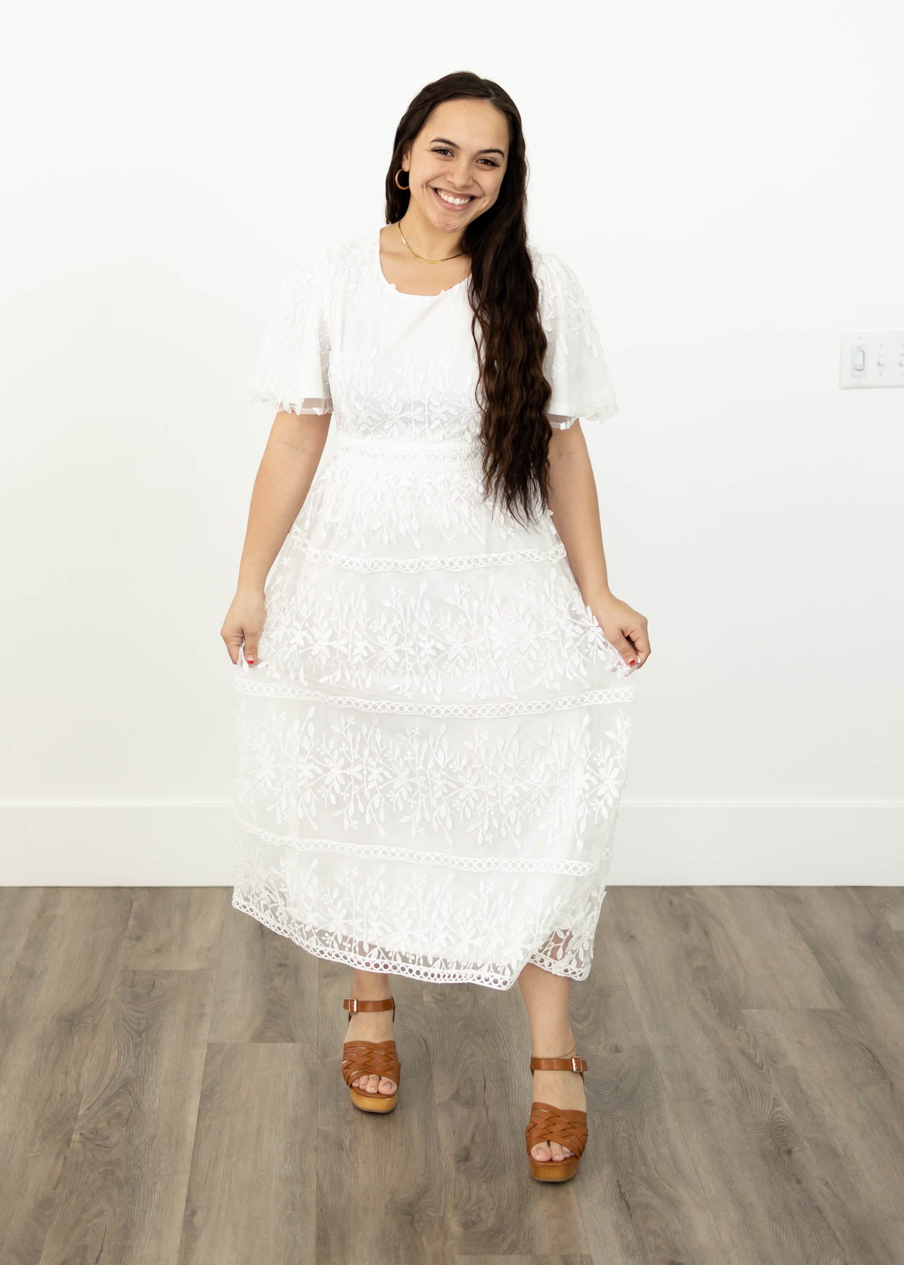 Large short sleeve white floral dress