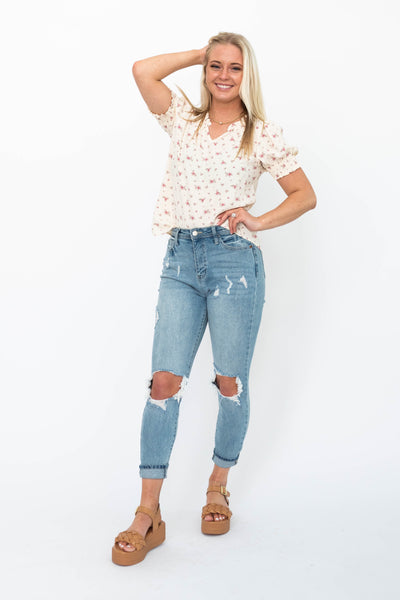 Small cream floral top with short sleeves