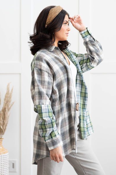 Side view of a green plaid shacket