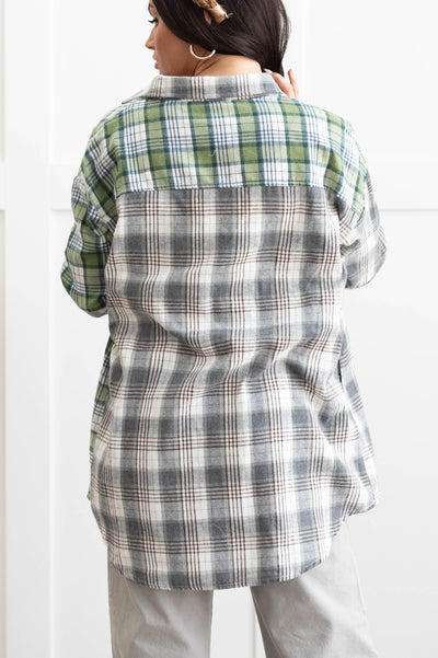 Back view of a green plaid shacket