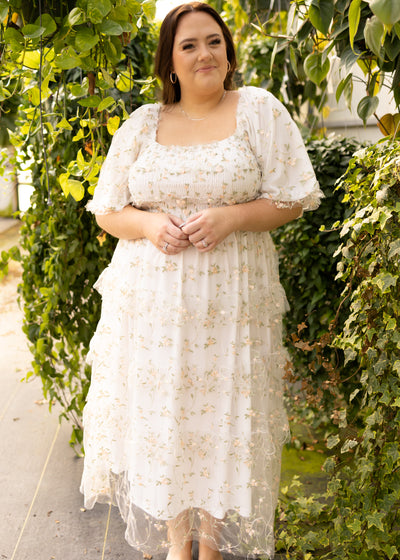 Short sleeve plus size white floral dress with floral embroidery