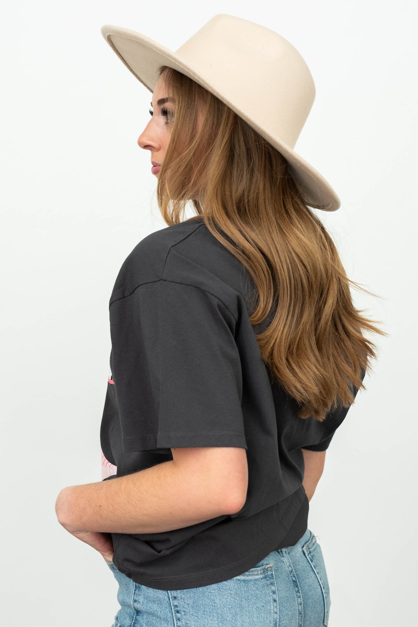 Side view of a charcoal top