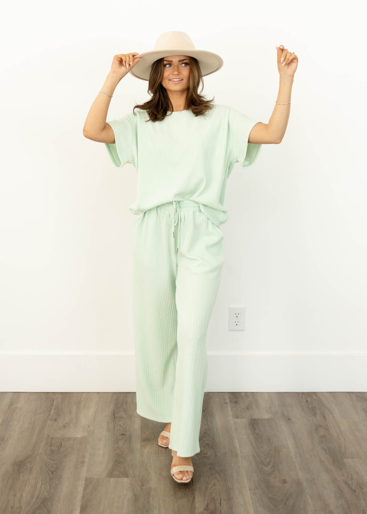 Sage top with short sleeves