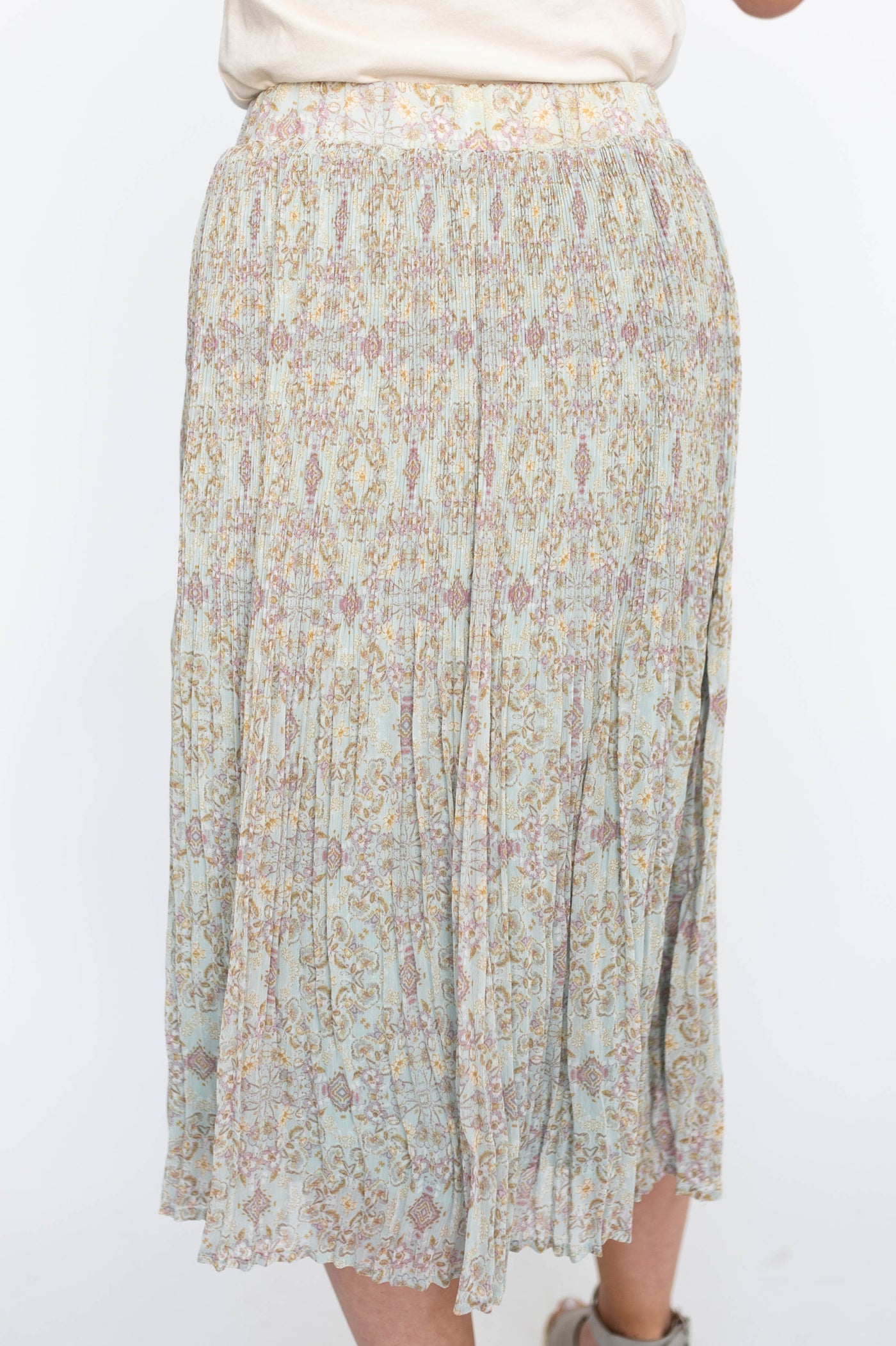 Back view of a dusty sage skirt