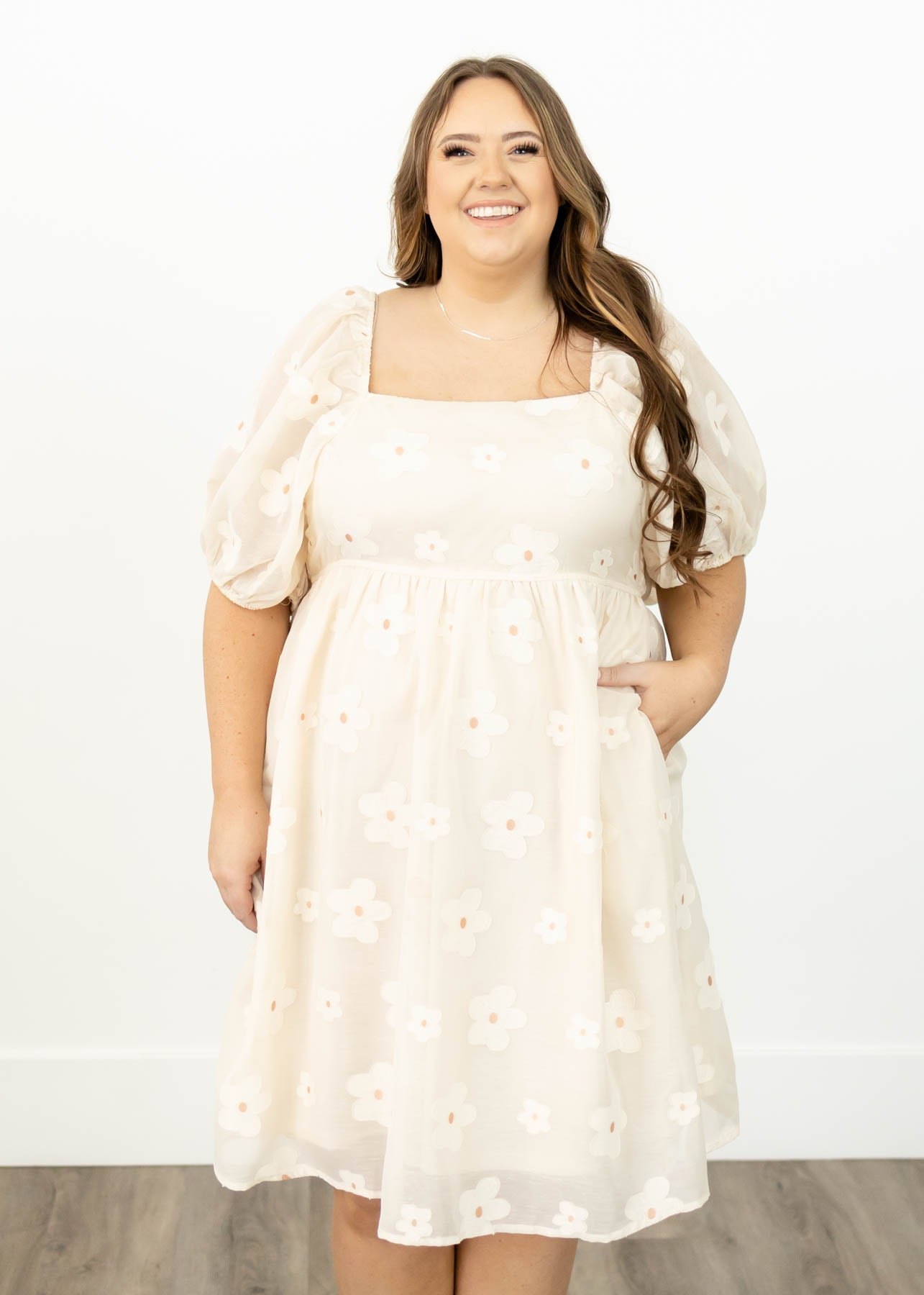 Short sleeve cream floral dress with pockets