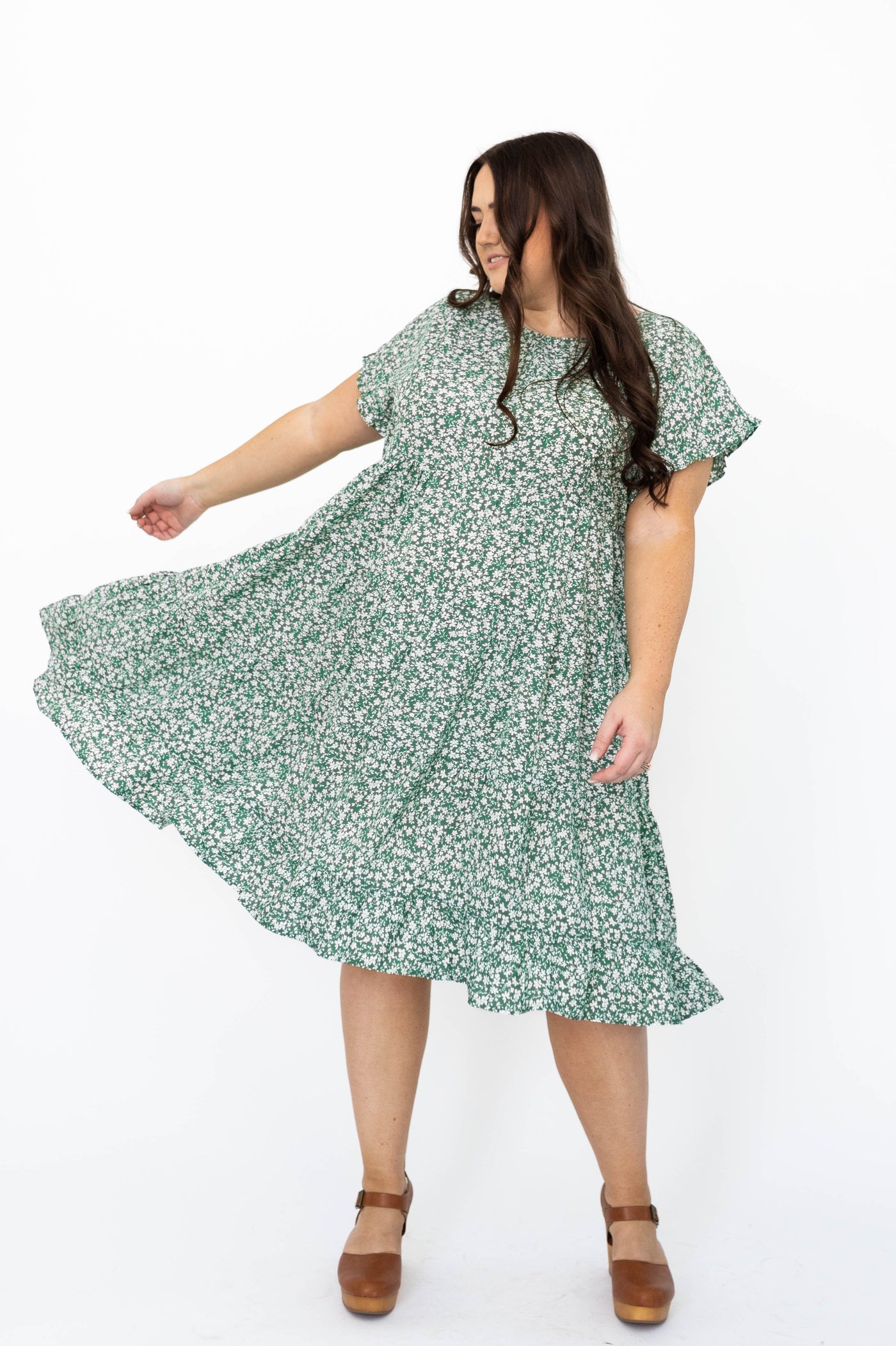 Tiered skirt plus size green floral dress