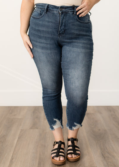 Lisa Medium Wash Jeans in Curvy