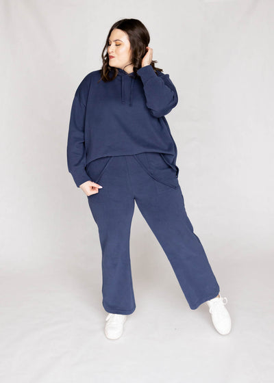 Plus size dark blue pants with pockets