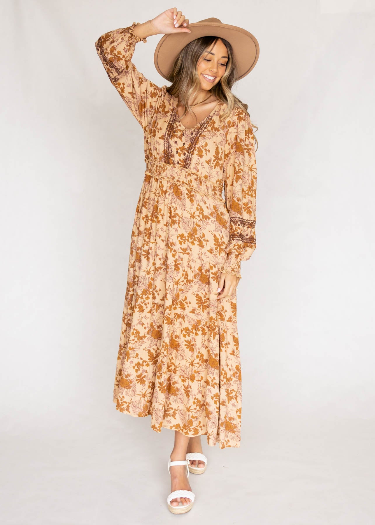 Floral camel dress with tie at the neck