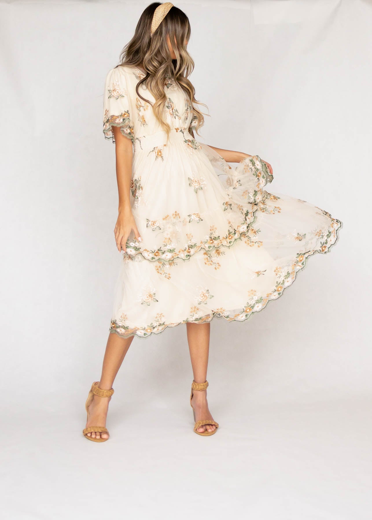 Short sleeve wild flower taupe dress with a ruffle skirt