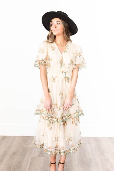 Short sleeve wild flower taupe dress