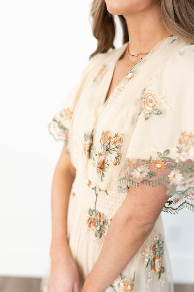 Short sleeve wild flower taupe dress