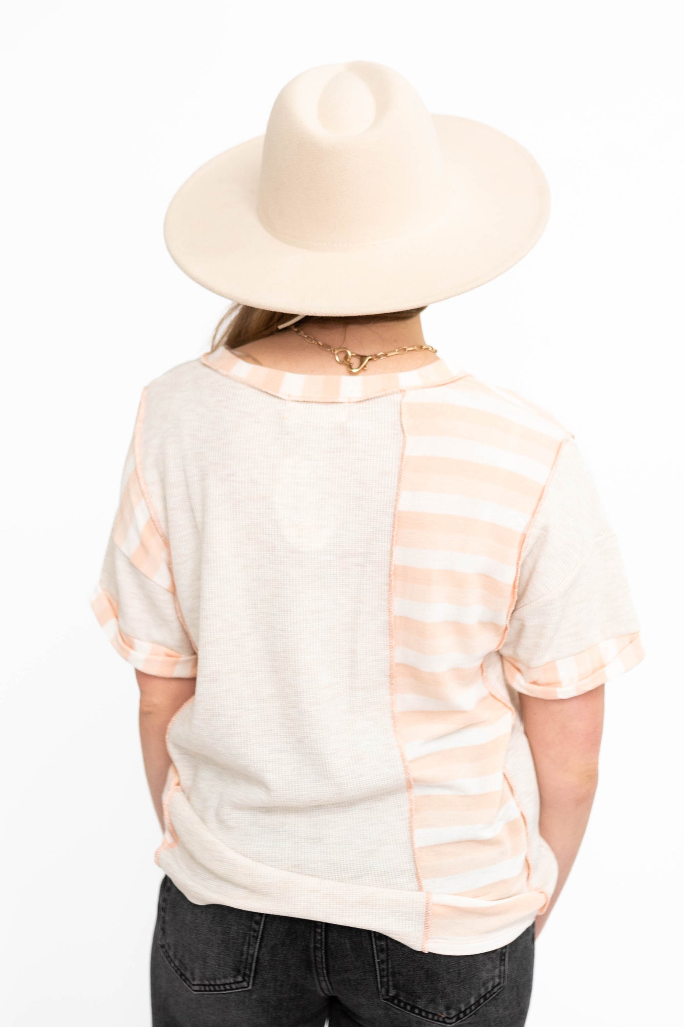 Back view of a oatmeal top