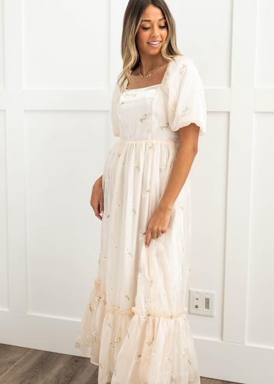 Short sleeve ivory dress